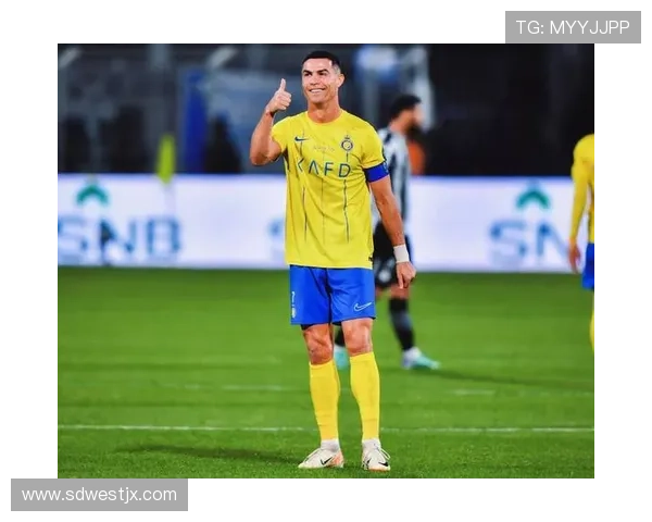 全面解析足球明星C罗的训练技巧与职业生涯发展教程