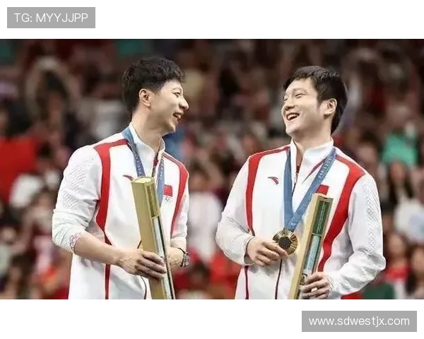 马龙与足球明星同框合影展现运动魅力与友谊的精彩瞬间 马龙与足球明星同框合影展现运动魅力与友谊的精彩瞬间